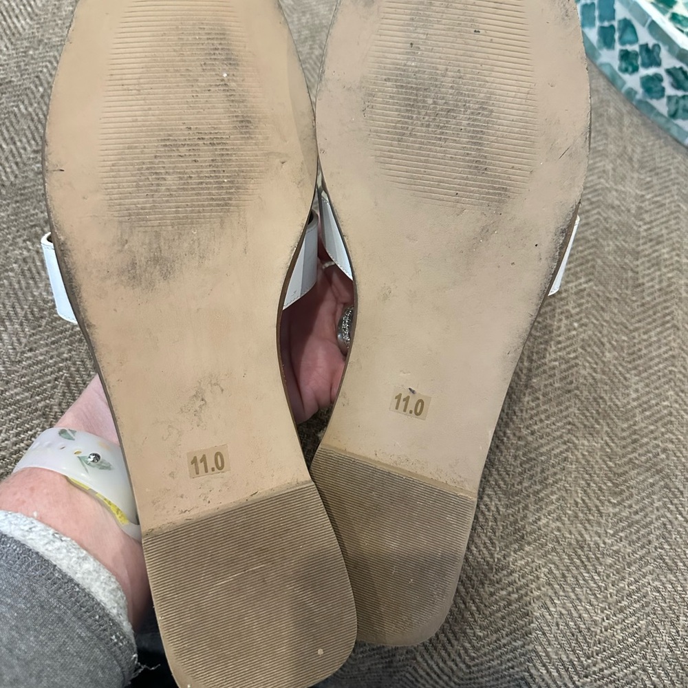 Steve Madden White Slide Sandals - Picture 4 of 6